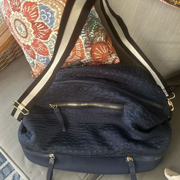 Stella & Dot Navy Textured Backpack Carry-on Bag - Picture 3 of 11